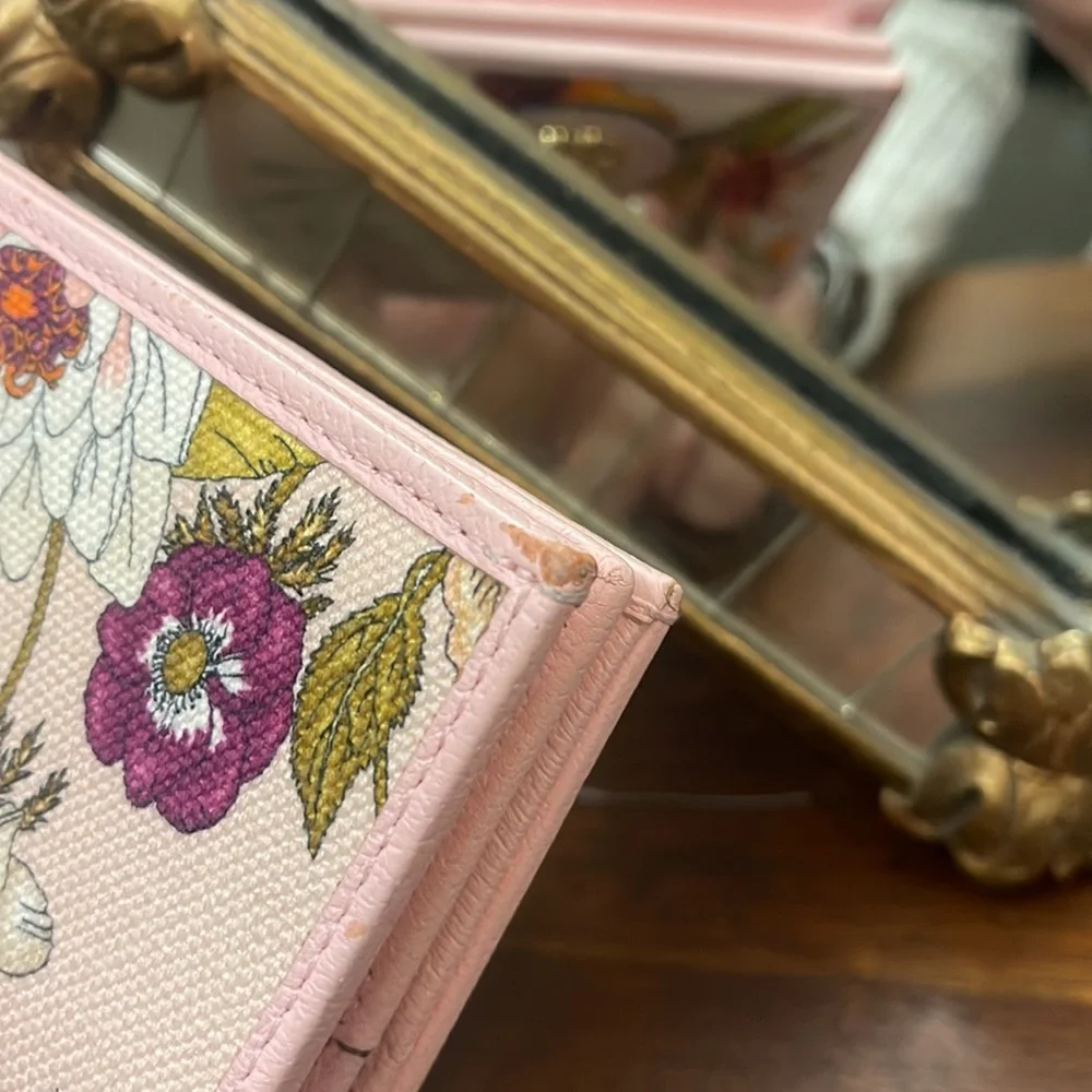 💕SOLD💕Gucci Flora Wallet. Limited edition - Picture 6 of 11